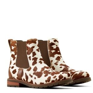 Ariat Women's Wexford Cow Hair Round Toe Chelsea Boots size 9